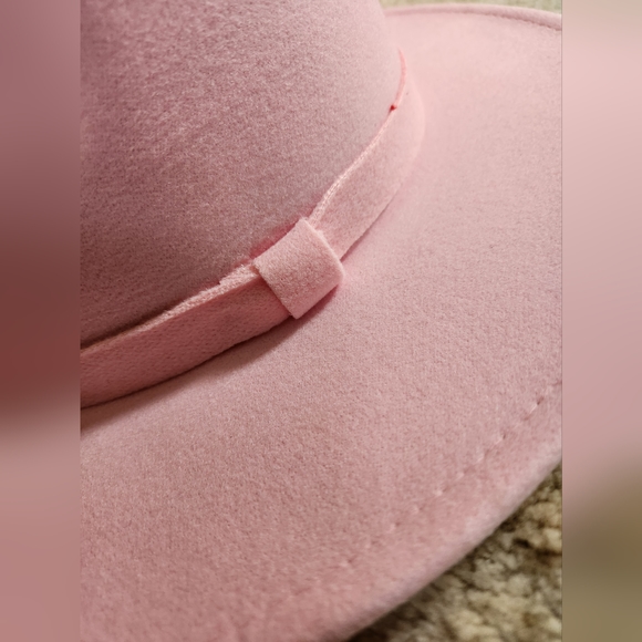Pretty in Pink Fedora - Super cute 😍 Unisex - Picture 14 of 17